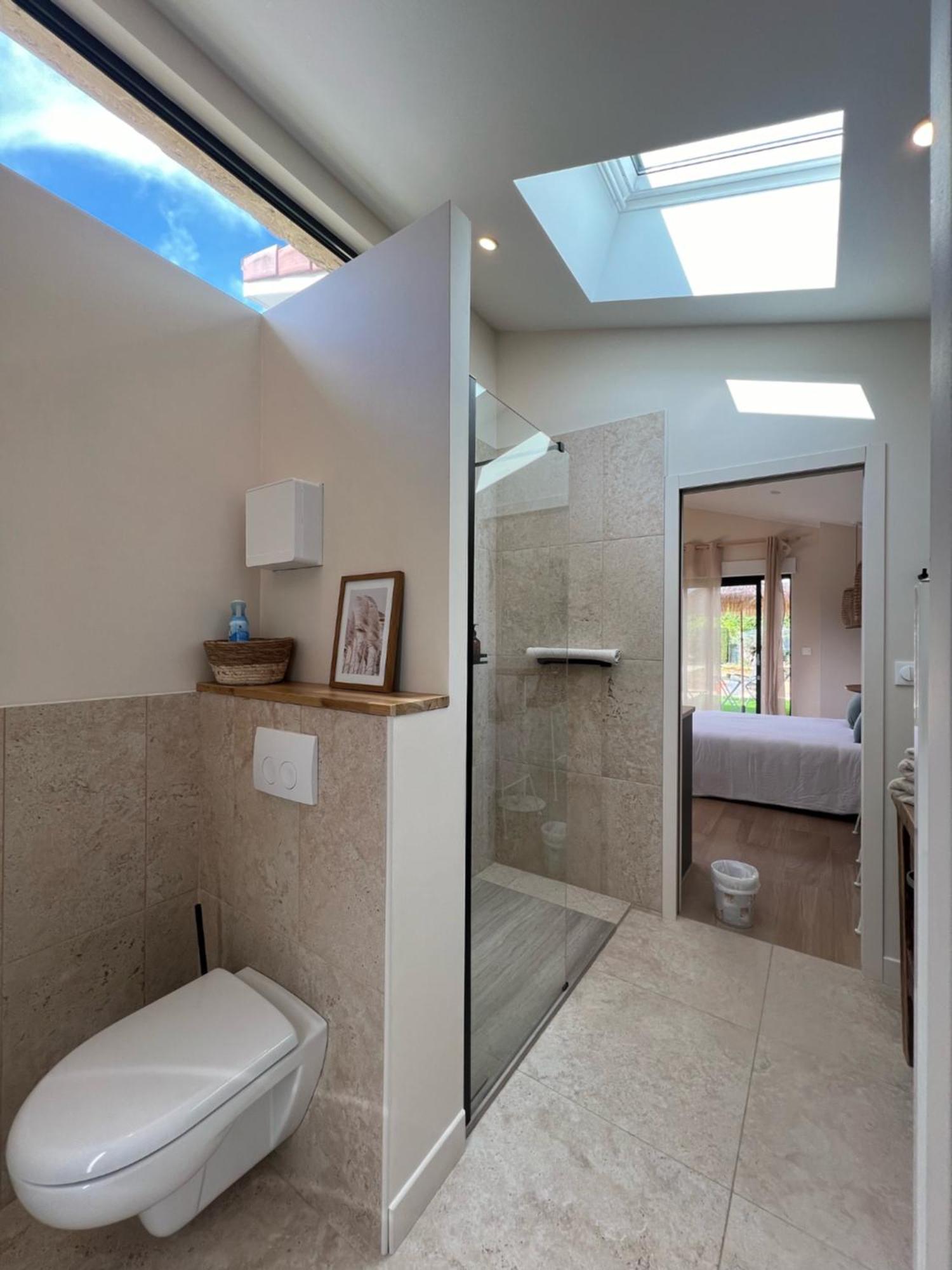 La Parenthese Hotel Auberives-sur-Vareze Luaran gambar