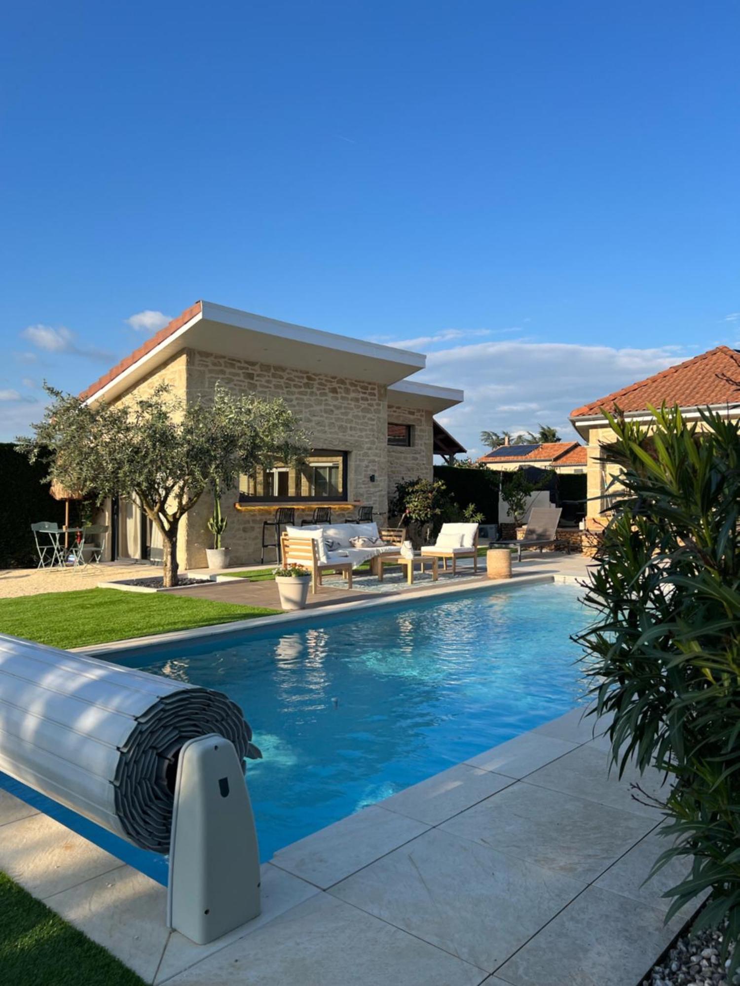 La Parenthese Hotel Auberives-sur-Vareze Luaran gambar